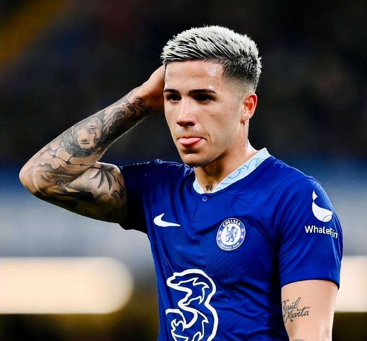 -英超今夜再迎强敌，费城76人回应争议，主帅态度：态度坚定，高层口径保持一致的简单介绍-