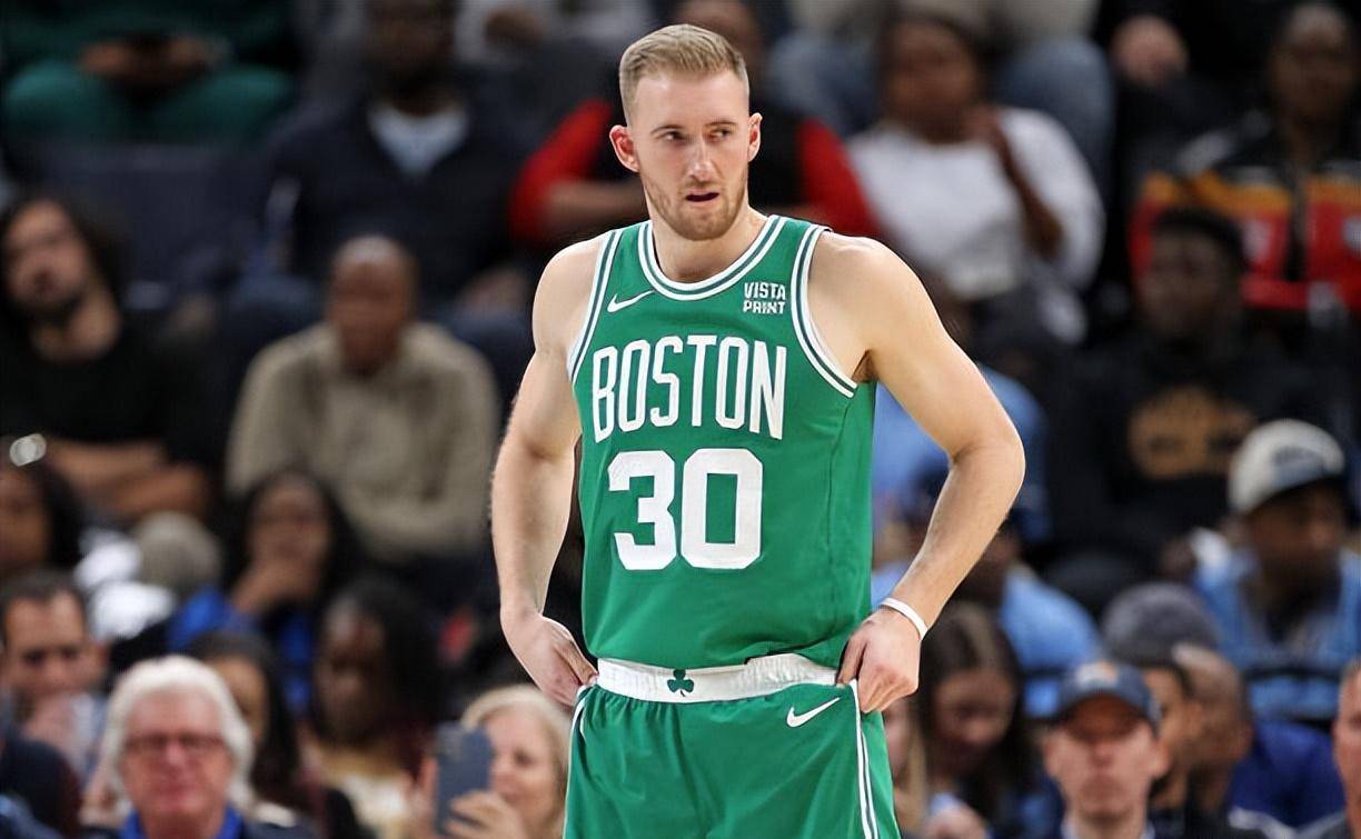 开云-国际比赛日体能课后；夏洛特黄蜂外线爆发备战欧篮联；话题不断；阵容厚度经受考验的简单介绍-开云